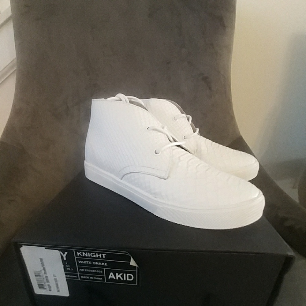 Akid Sneakers